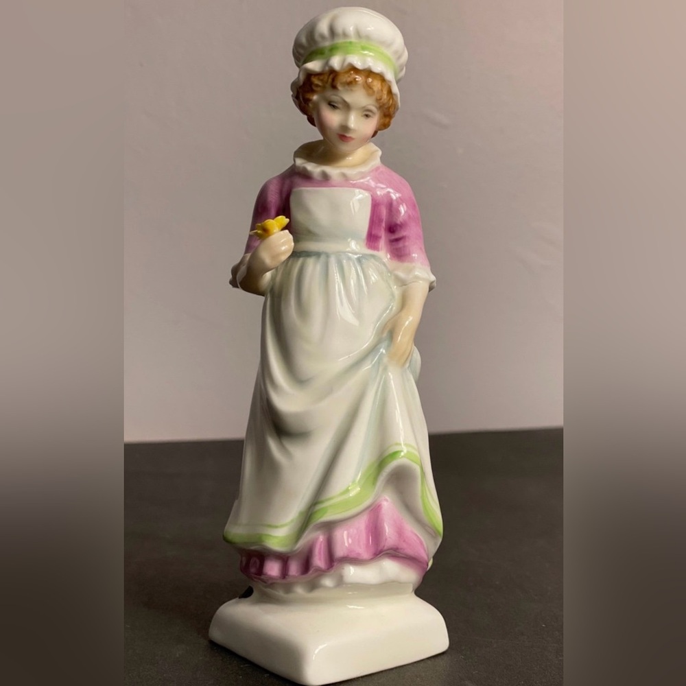 Royal Doulton "Beth" figurine HN 2870 of the Kate Greenaway series
